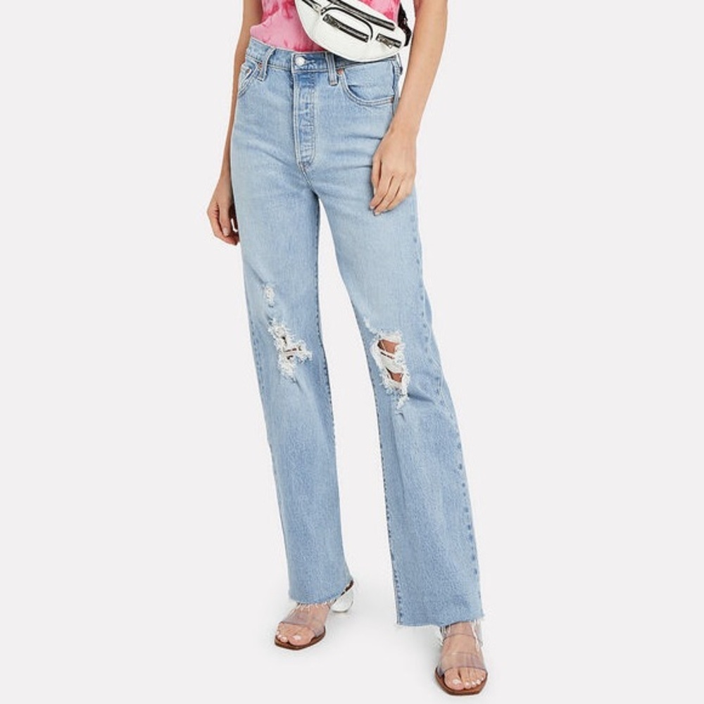 Levi’s Ribcage Straight Full Length in Light Wash